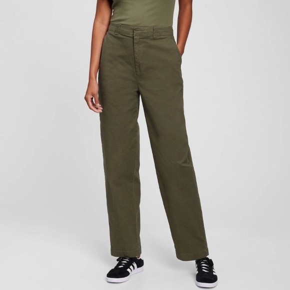 GAP straight up khaki in army green size 6 - Picture 1 of 6